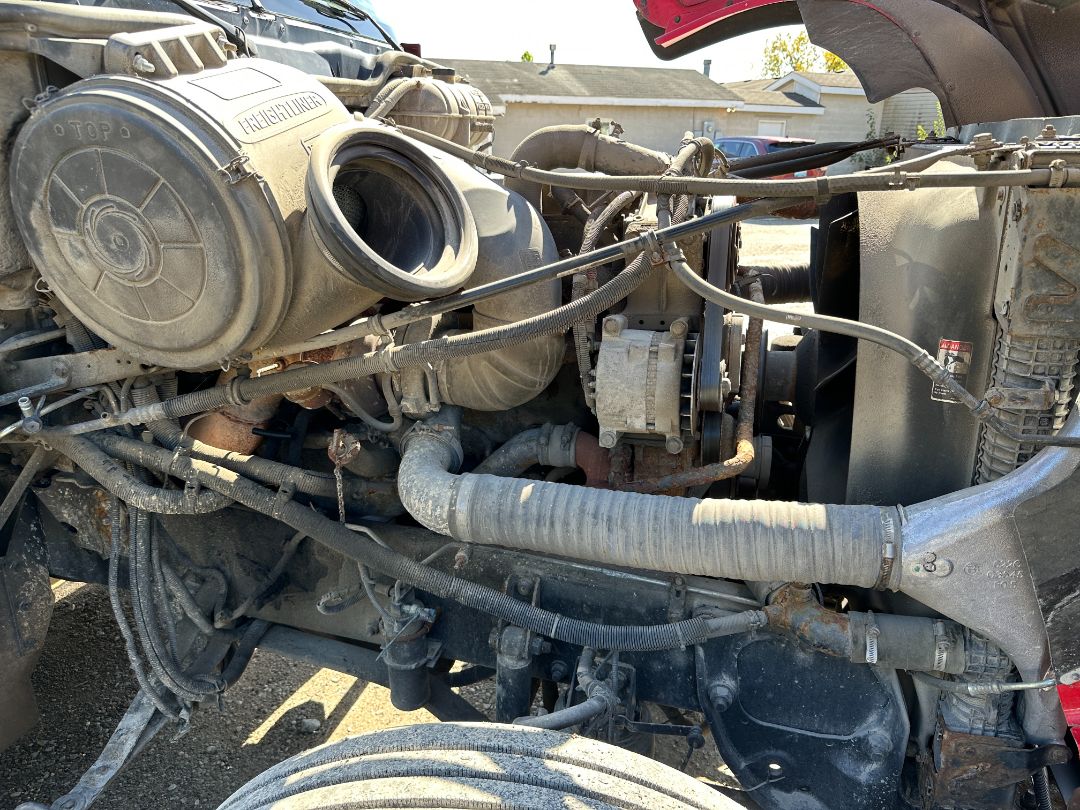 2015 FREIGHTLINER Coronado 132 - Image 33